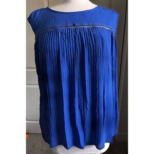 T Tahari sleeveless solid blue pleated top lined $78 size XL suit blouse work